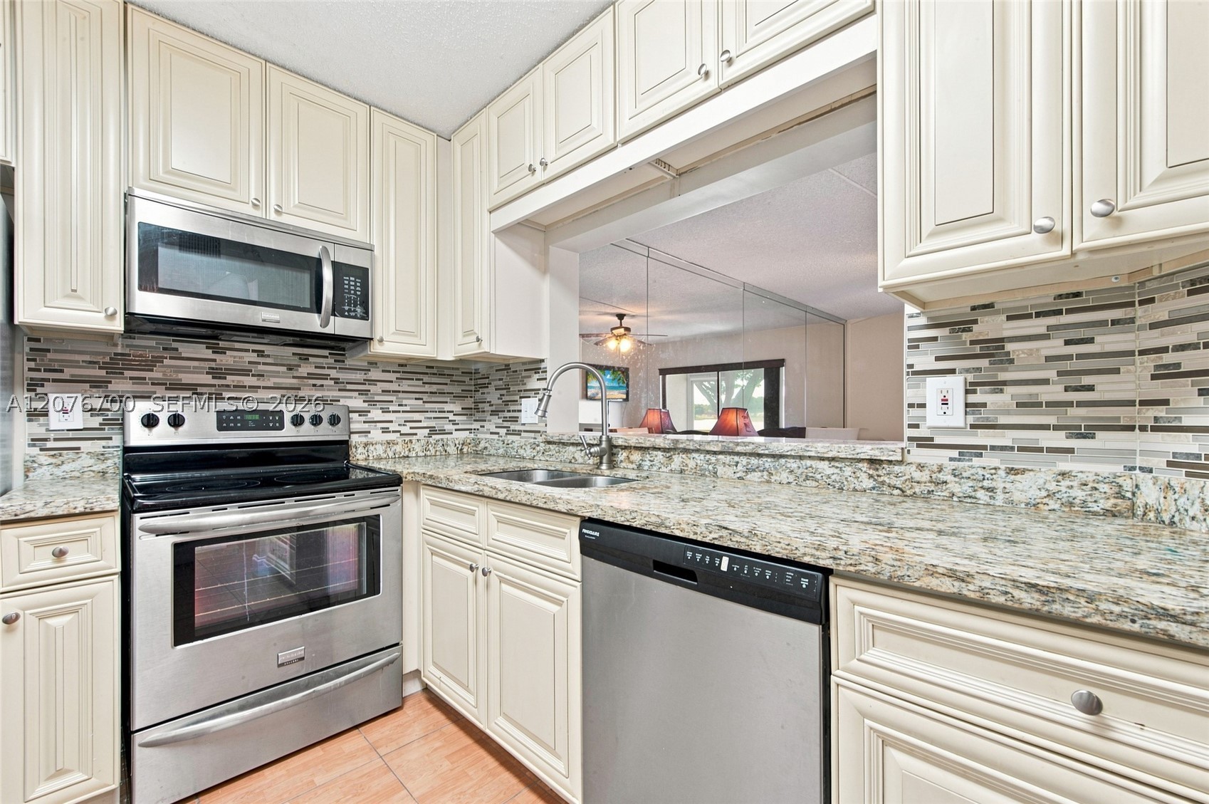 5510 Lakeside Dr 108 Property Photo 6
