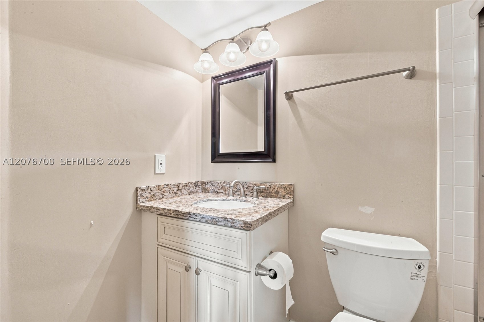 5510 Lakeside Dr 108 Property Photo 20