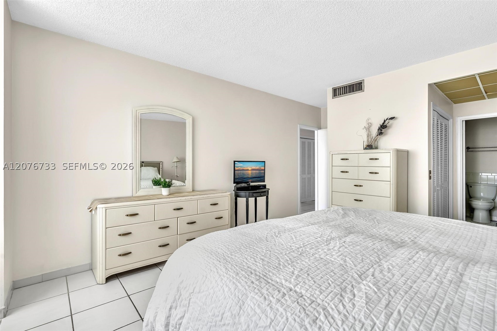 3505 S Ocean Dr 804 Property Photo 22