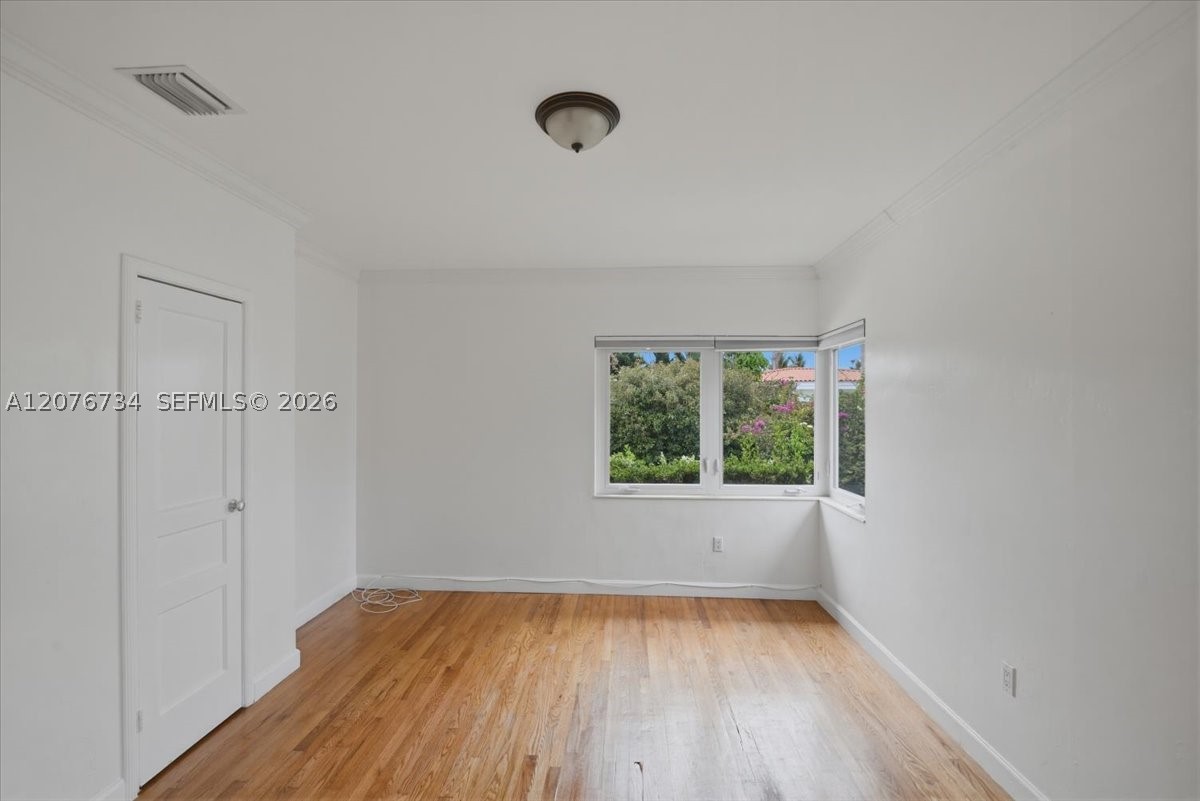8975 Froude Ave Property Photo 15
