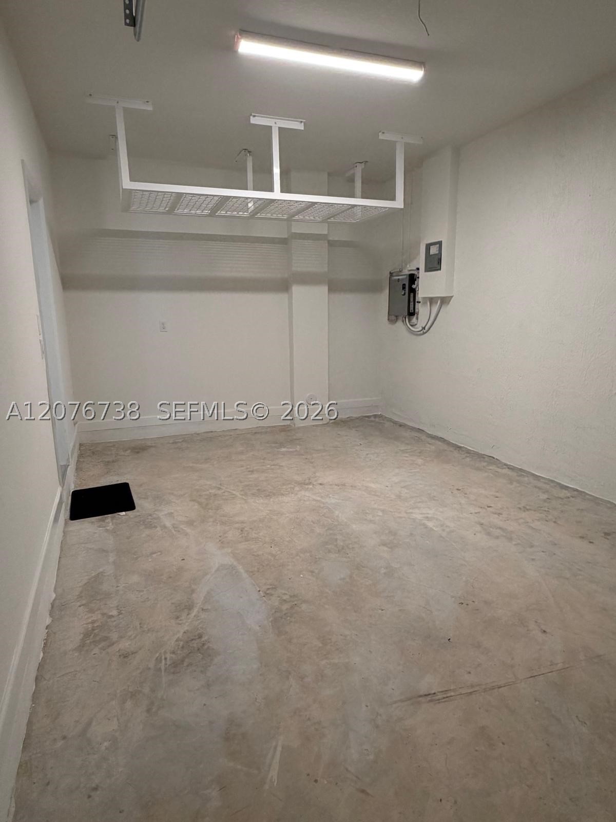692 Se 13th Ct Property Photo 13