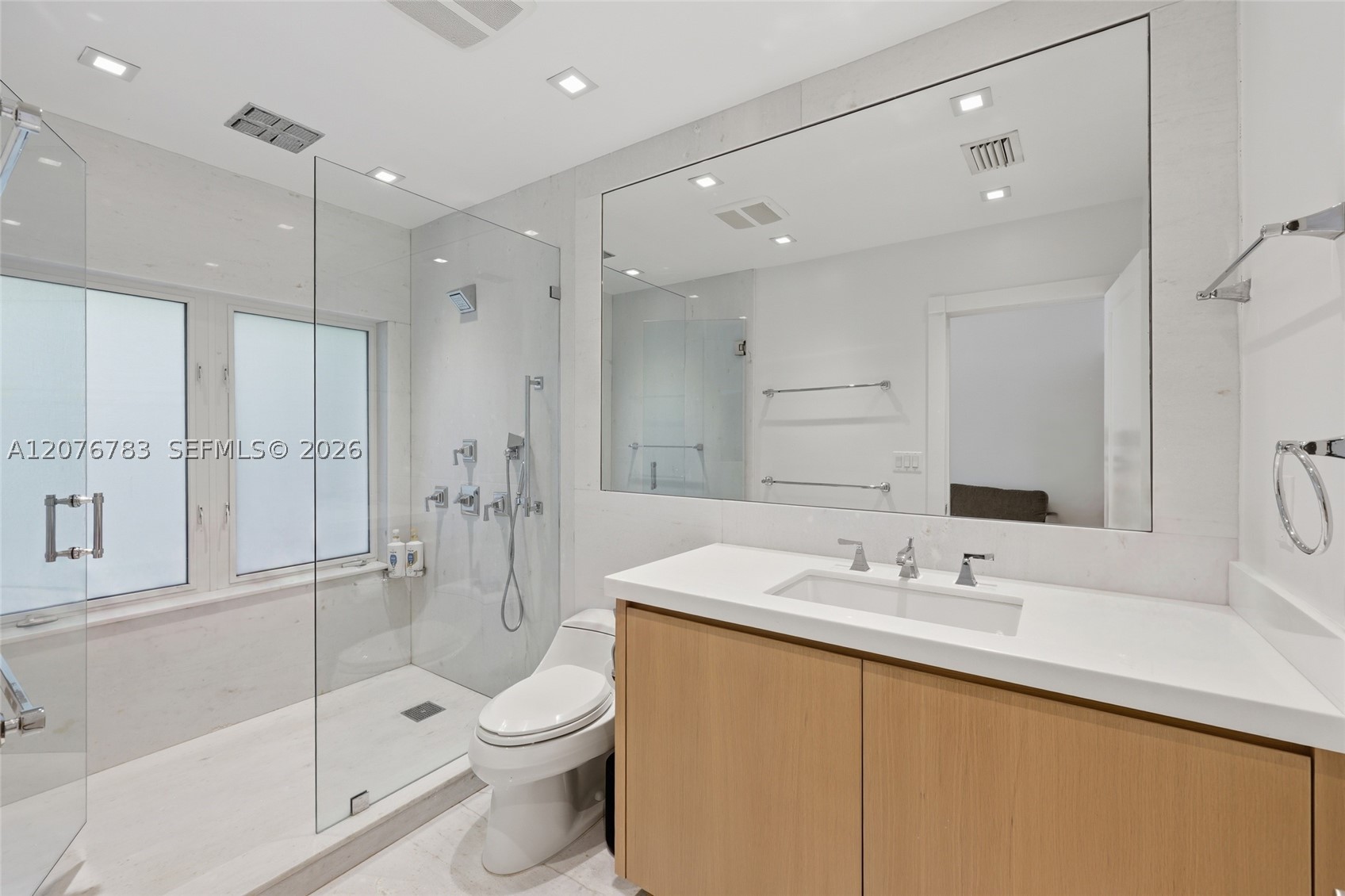 571 S Mashta Dr Property Photo 31