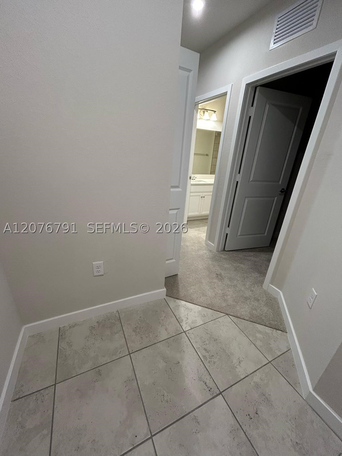 446 Nw 11th Ave 446 Property Photo 3