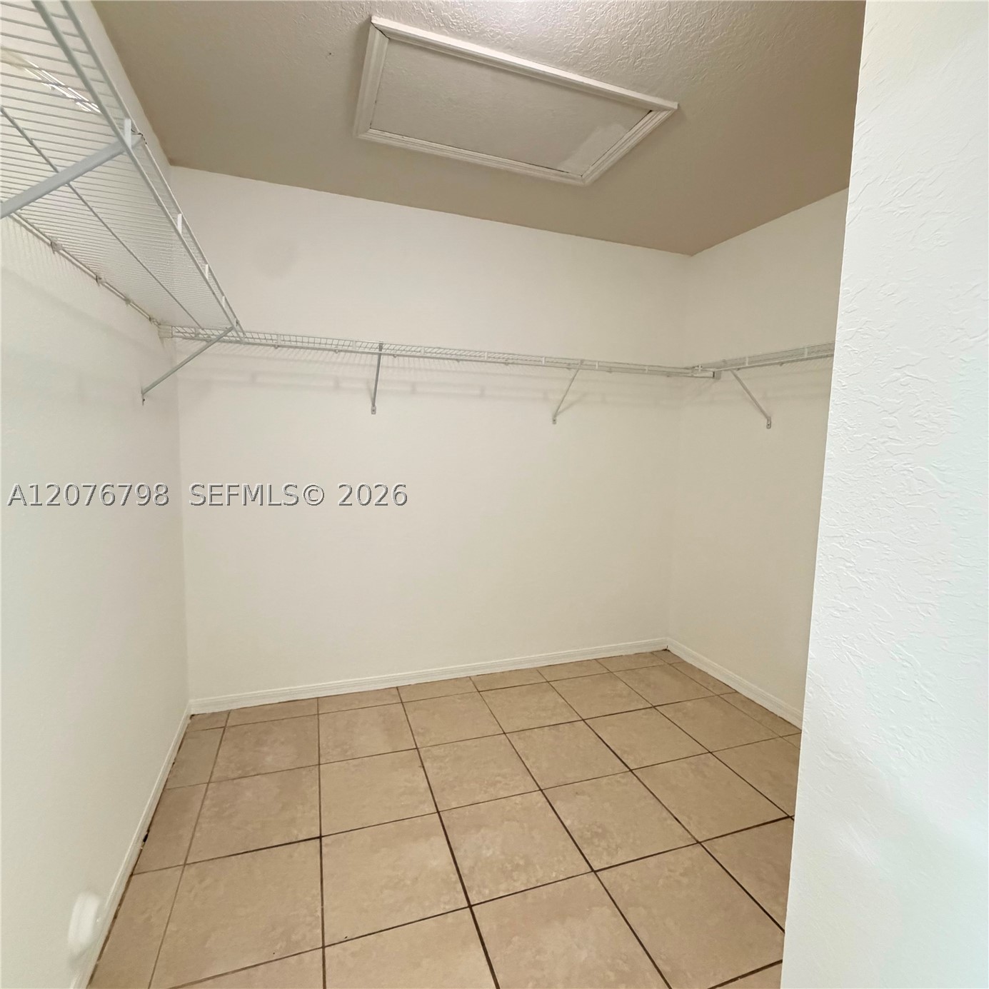 923 Se 16th Ct Property Photo 16