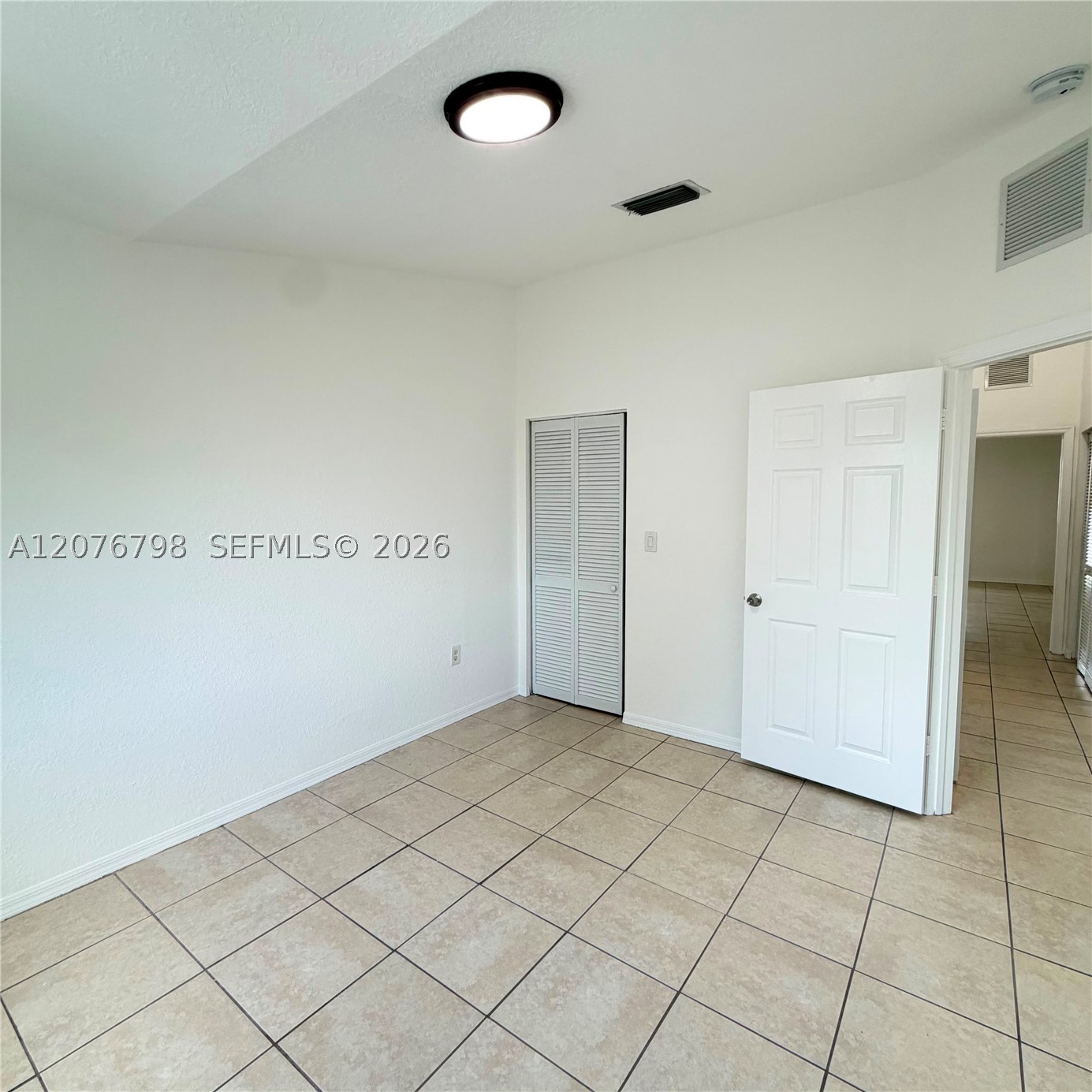 923 Se 16th Ct Property Photo 18