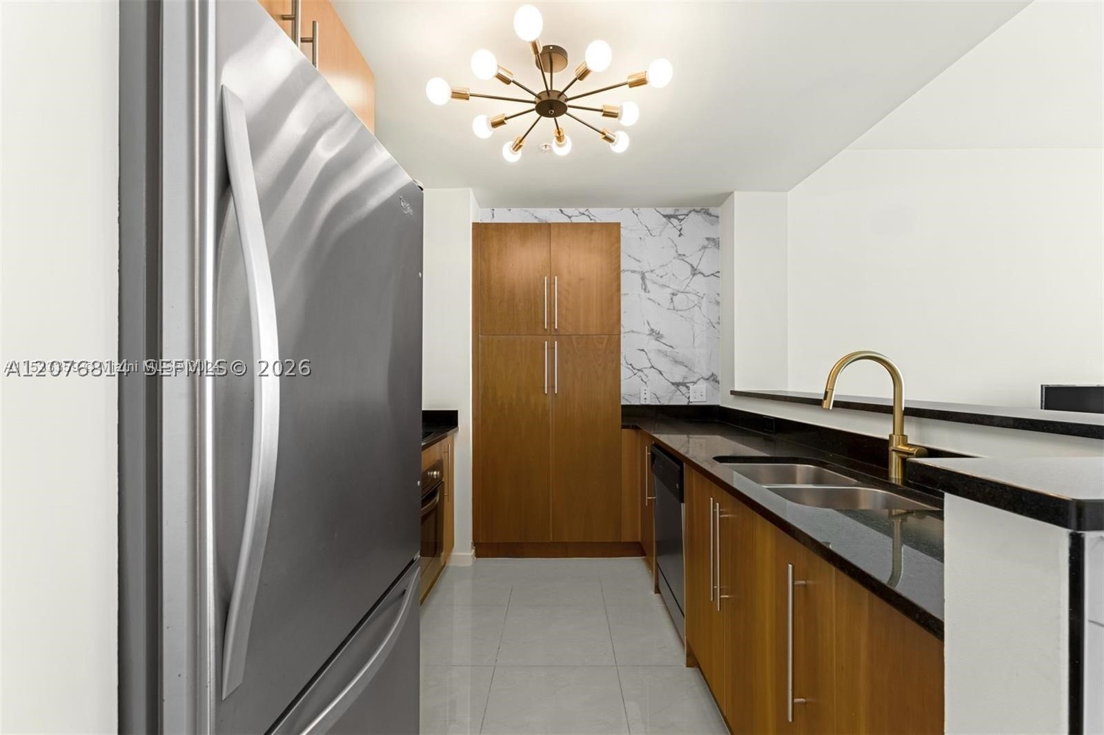 300 S Biscayne Blvd T-3407 Property Photo 8