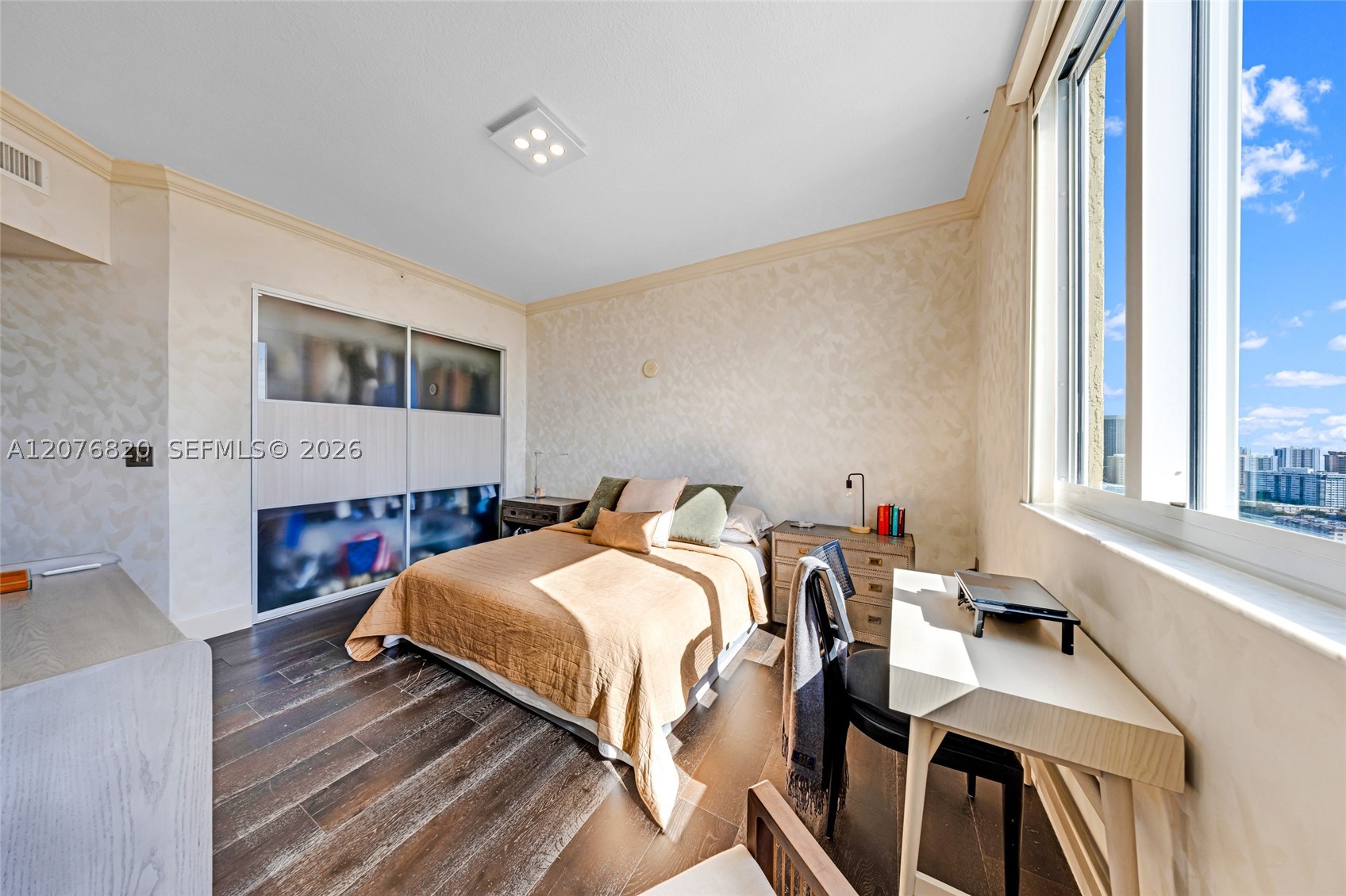 1745 E Hallandale Beach Blvd 2407w Property Photo 12