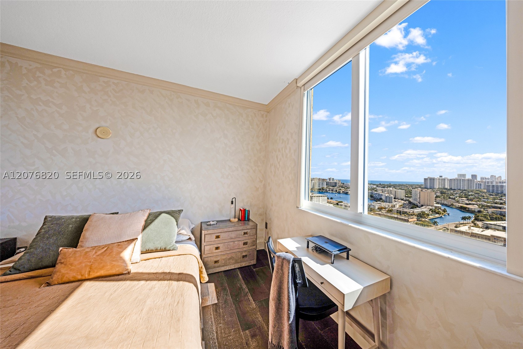 1745 E Hallandale Beach Blvd 2407w Property Photo 14