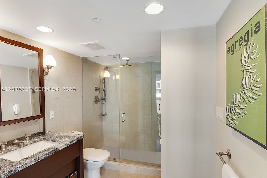 6801 Collins Ave 1216 Property Photo 4
