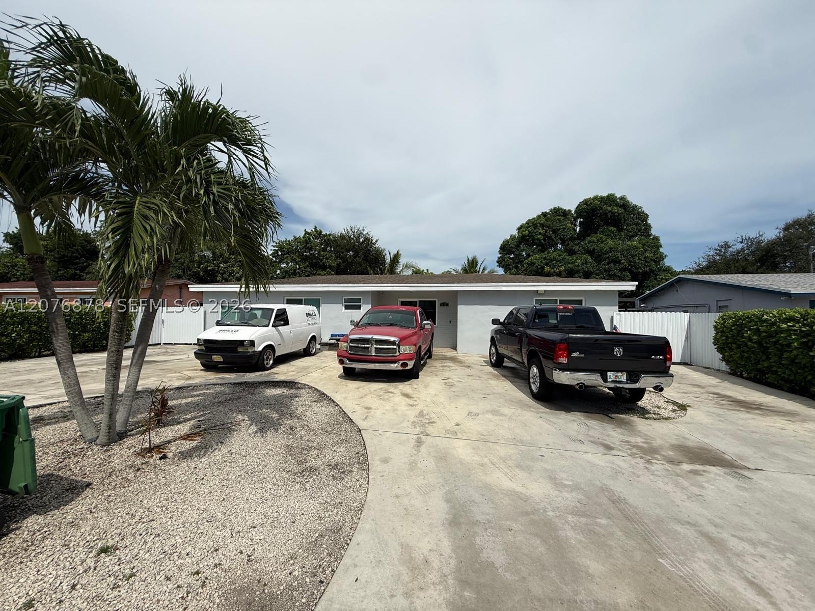 14321 Nw 16th Ct Property Photo 3