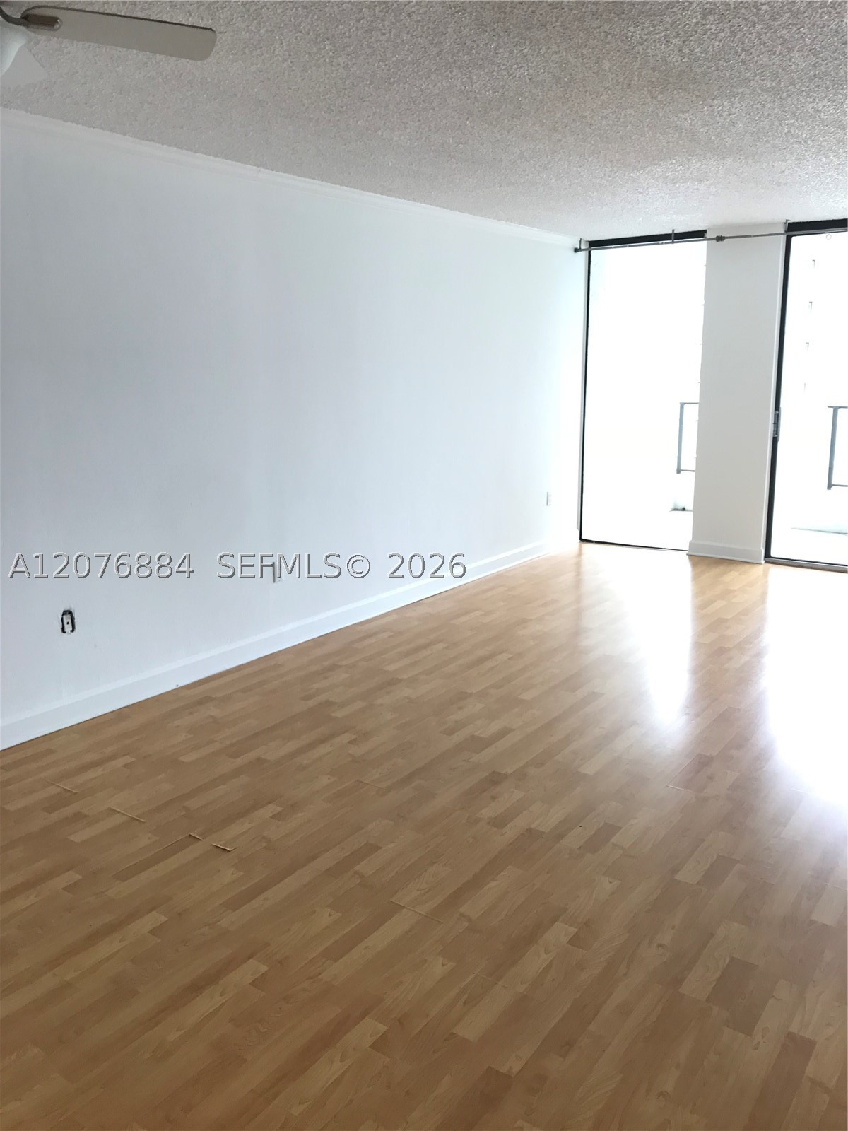 555 Ne 15th St 30e Property Photo 5