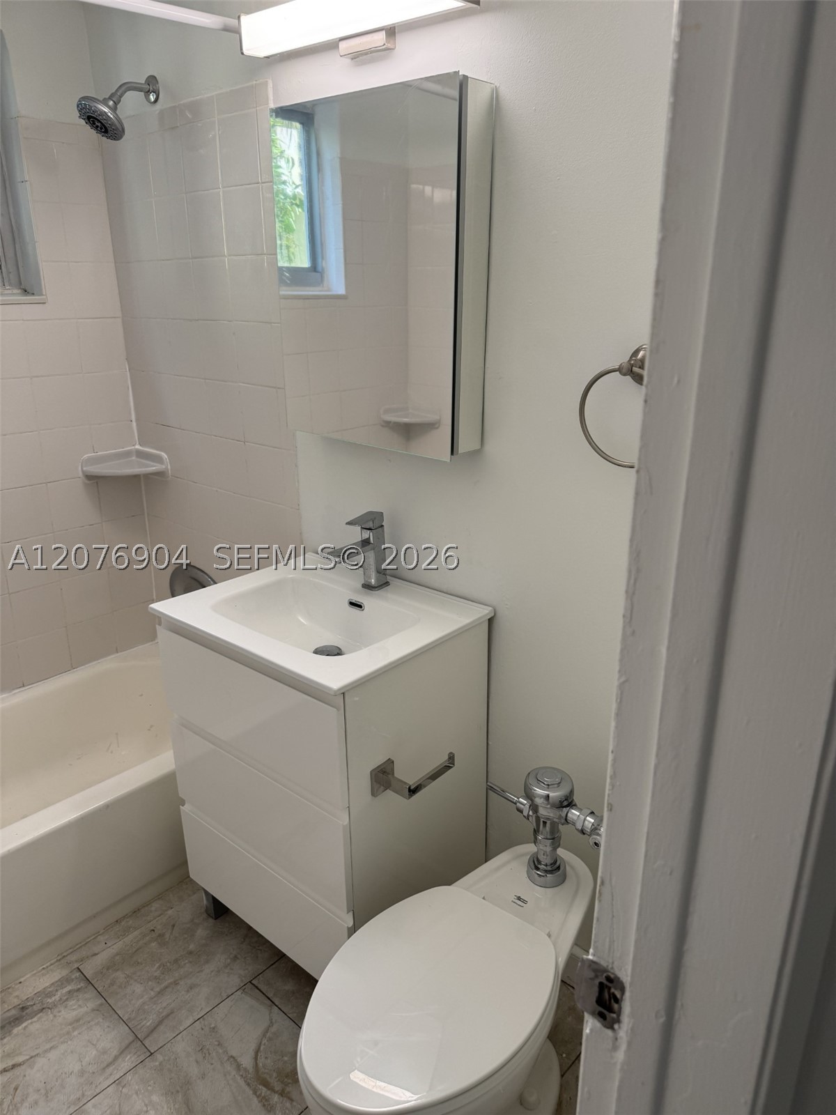 1011 Euclid Ave 5 Property Photo 8