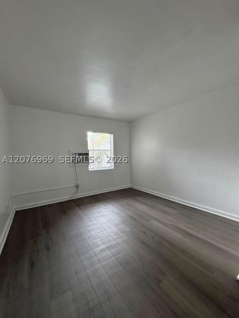 17031 Ne 21st Ave 16 Property Photo 3