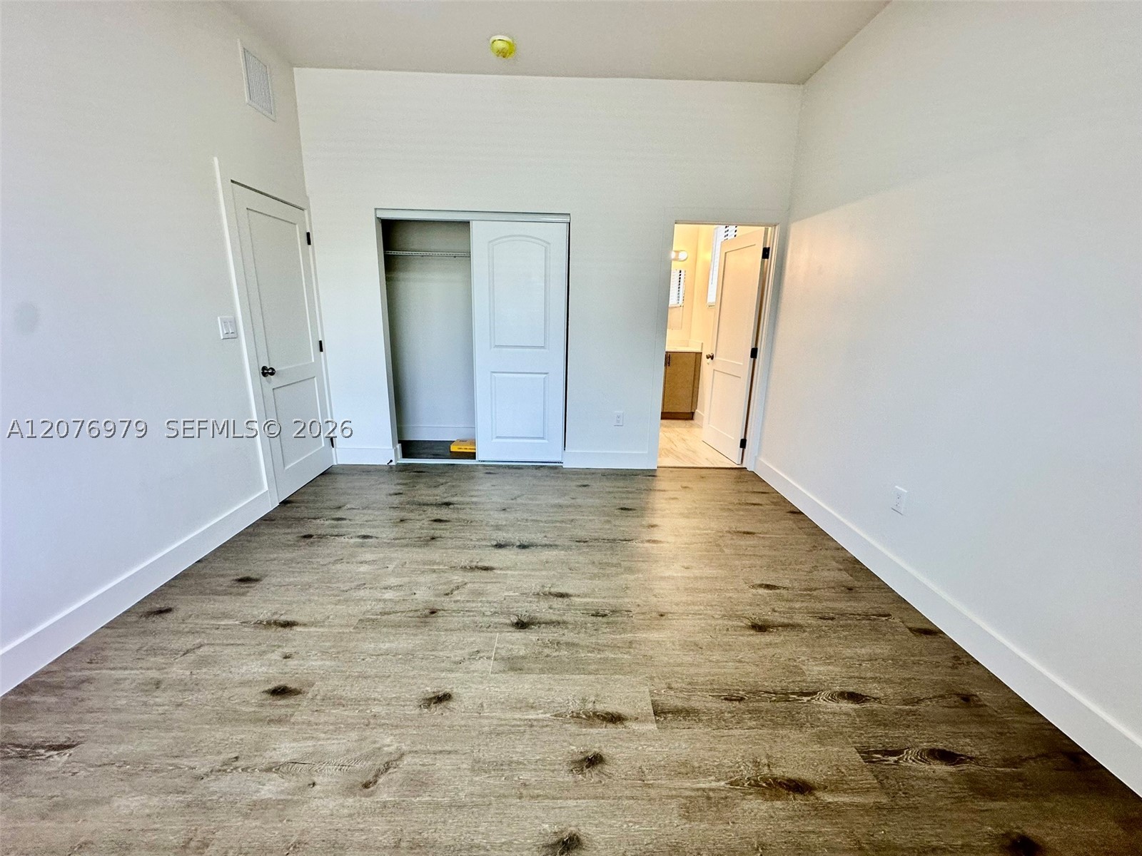 2375 Nw 105th St . Property Photo 5
