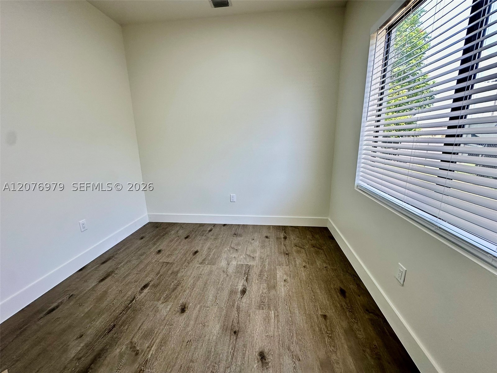 2375 Nw 105th St . Property Photo 12