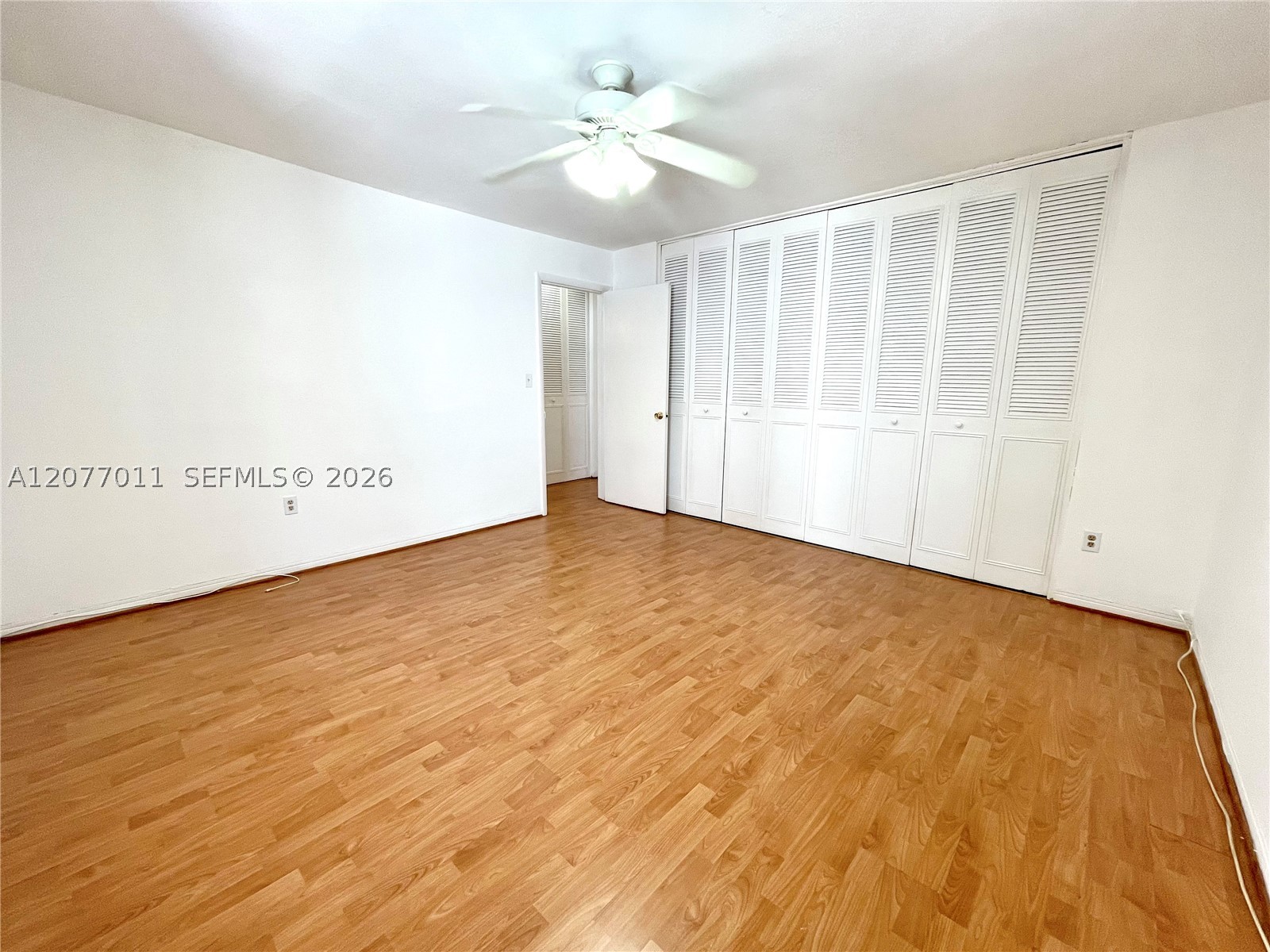 441 Collins Ave 30 Property Photo 9