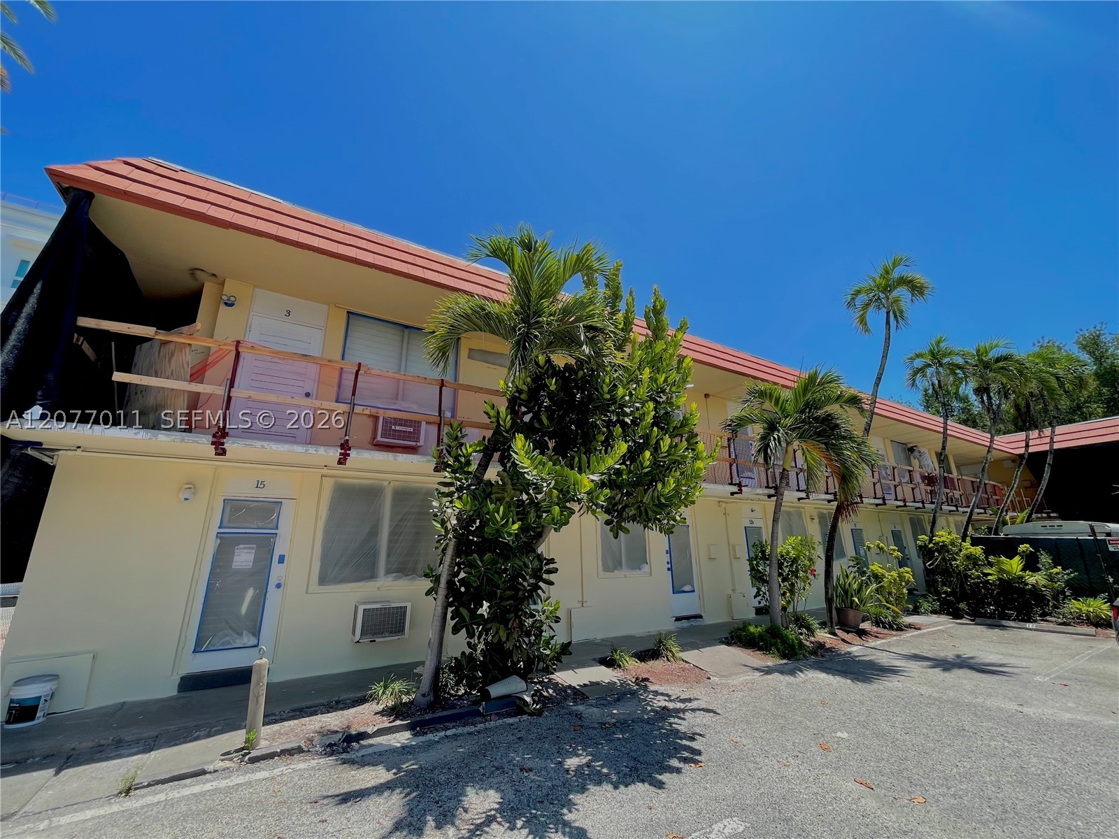 441 Collins Ave 30 Property Photo 12