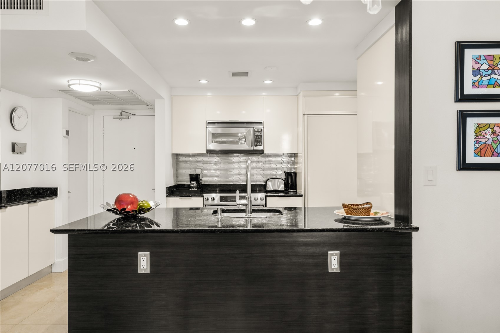 10275 Collins Ave 611 Property Photo 10