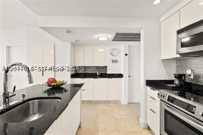 10275 Collins Ave 611 Property Photo 13