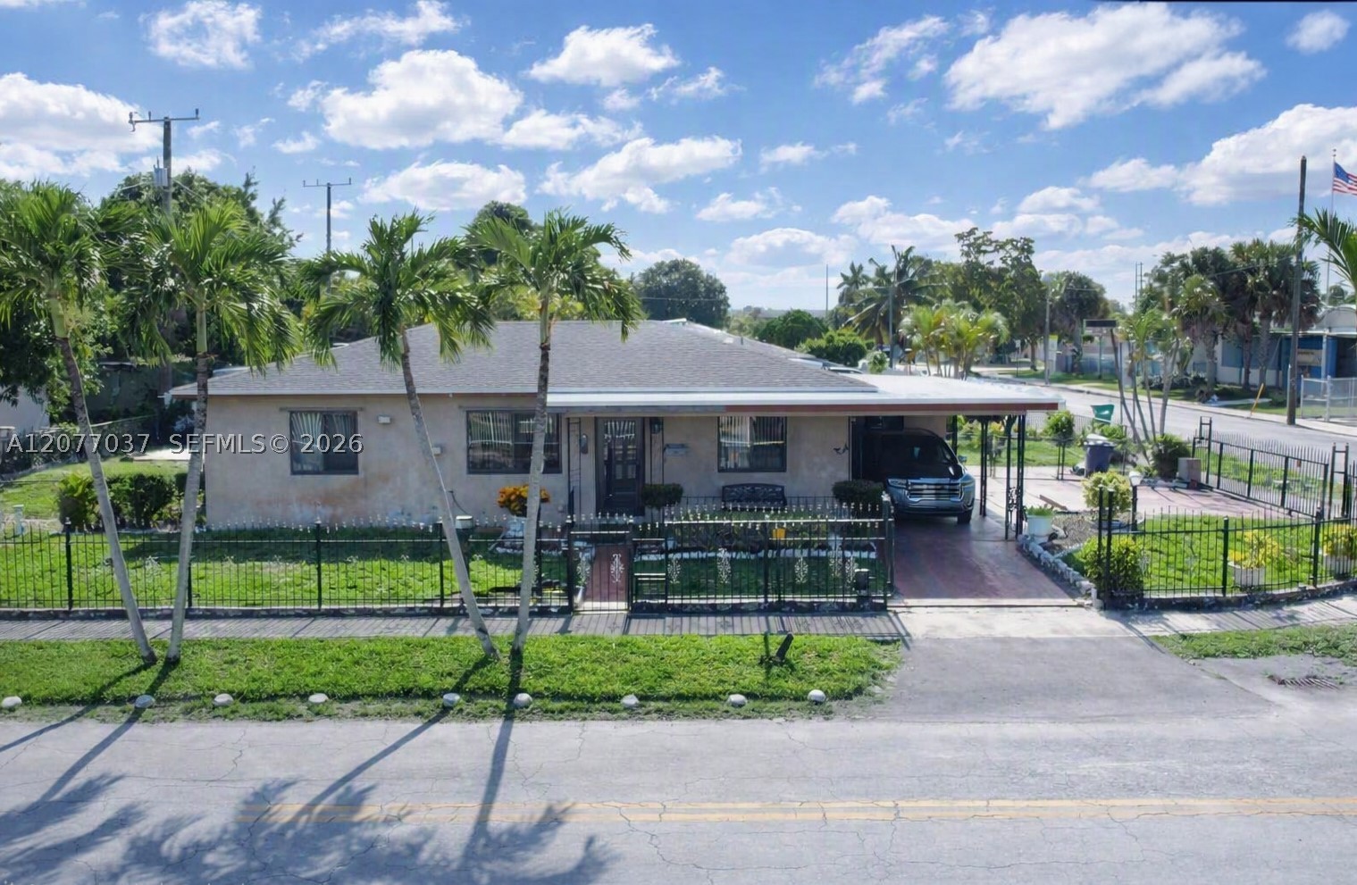 8210 NW 34th Ave Property Photo 1