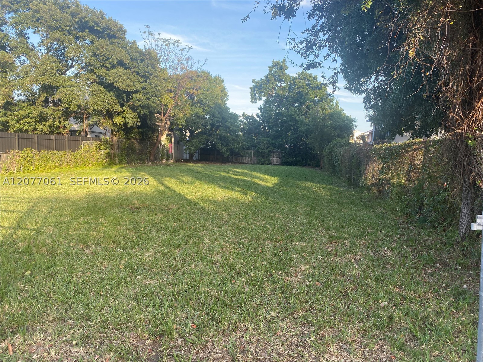 209 Nw 17th Pl Property Photo 1