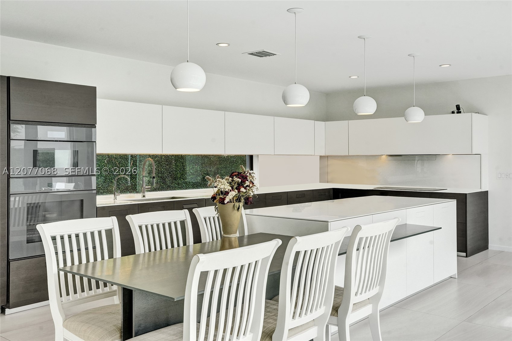 129 N Victoria Park Rd Property Photo 25