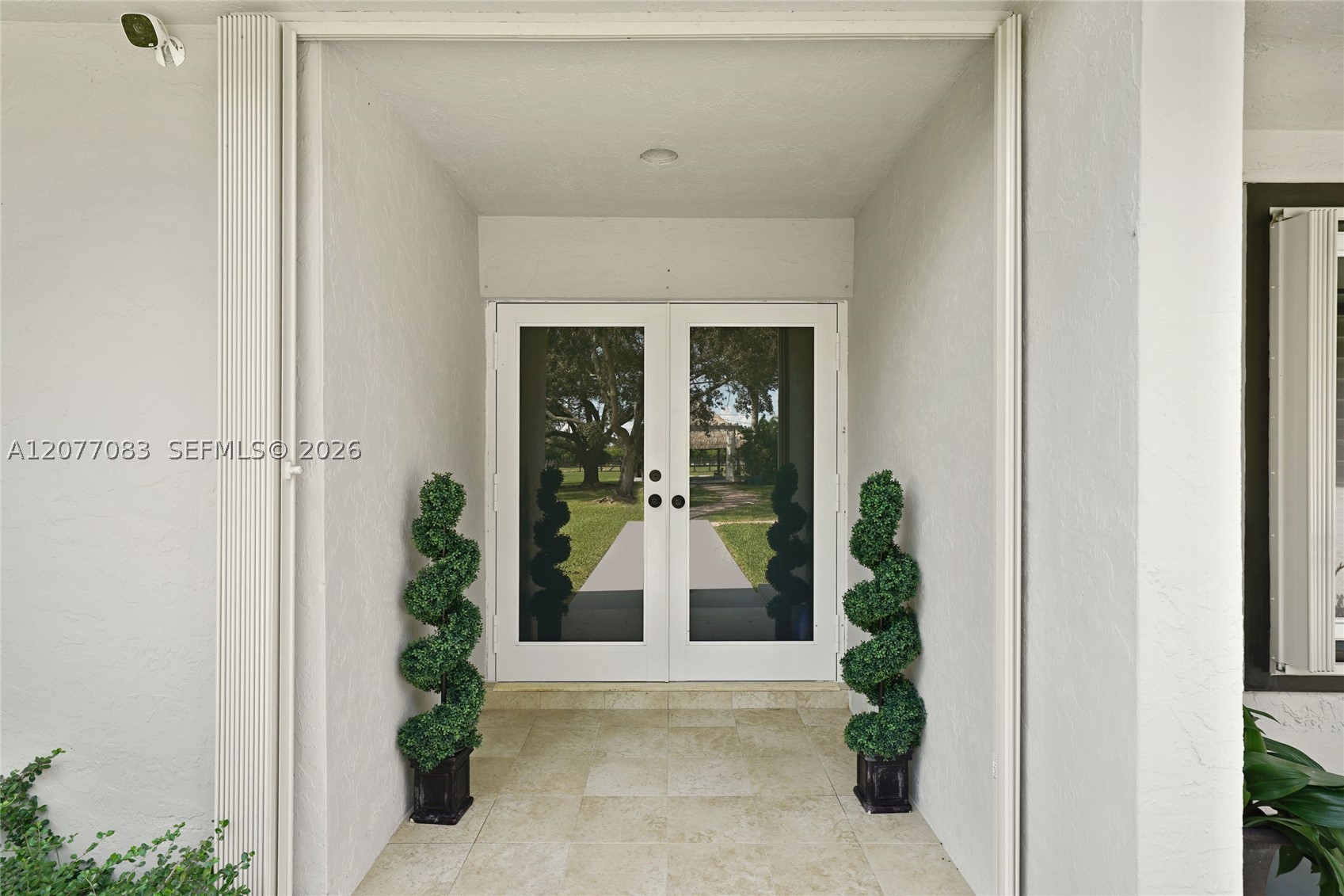 15290 Sw 200th St Property Photo 4