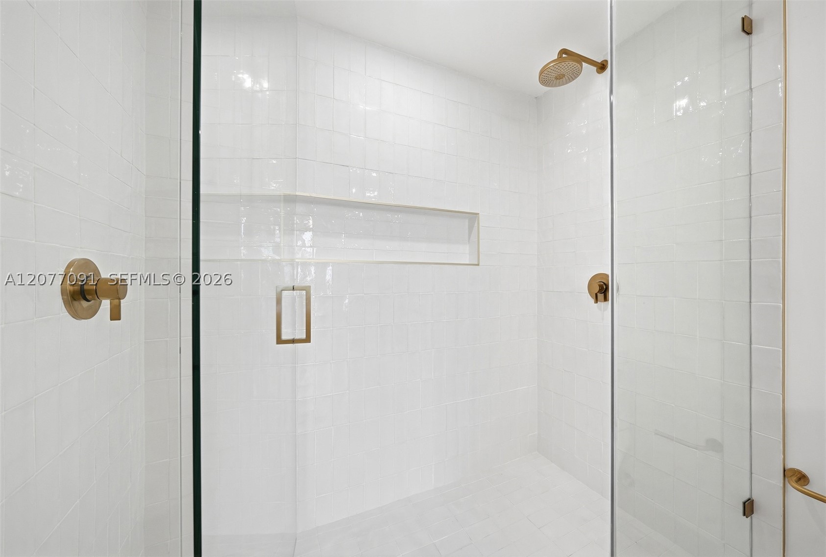 90 Ne 32nd 411 Property Photo 25