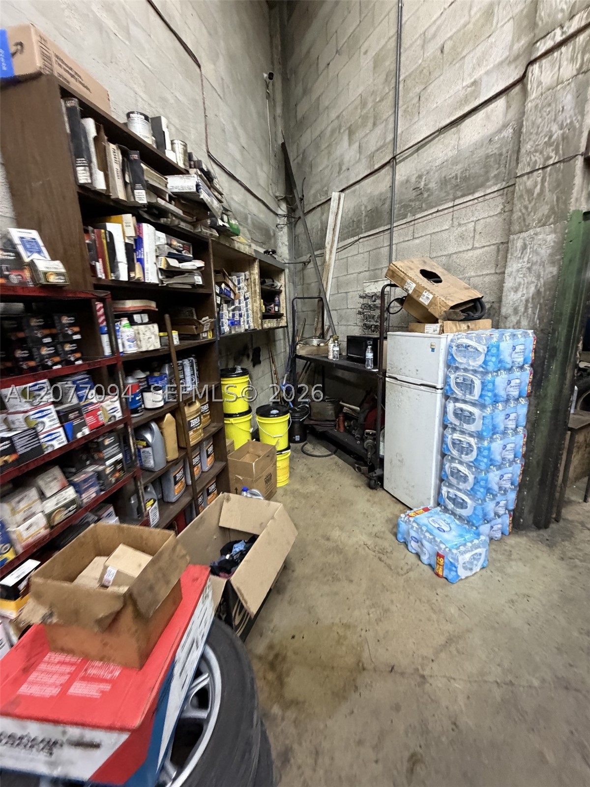 Established Tire/mechanic Shop Property Photo 14