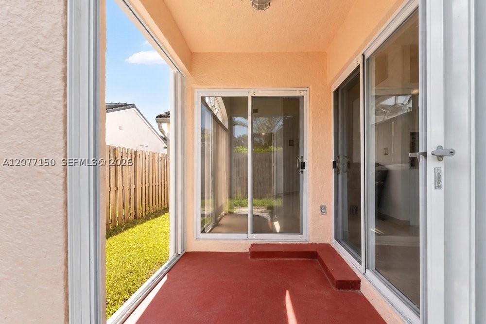 8021 Sw 158th Pl Property Photo 6