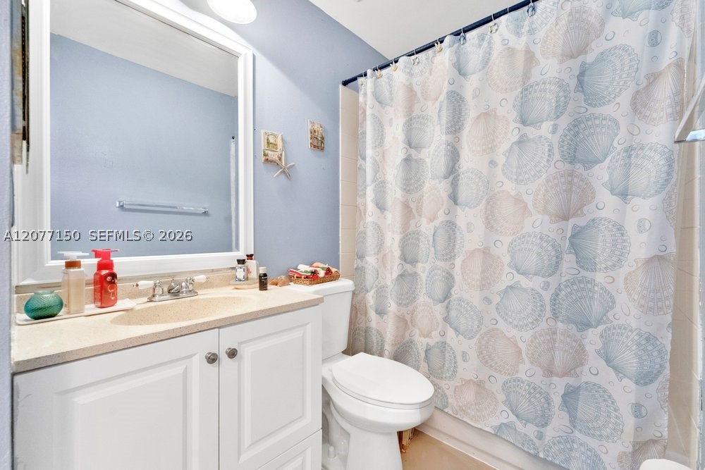8021 Sw 158th Pl Property Photo 24