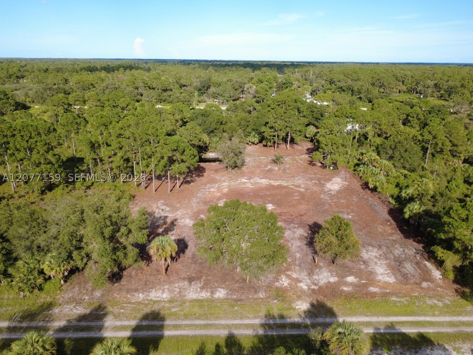 565 S Palomino St Property Photo 3