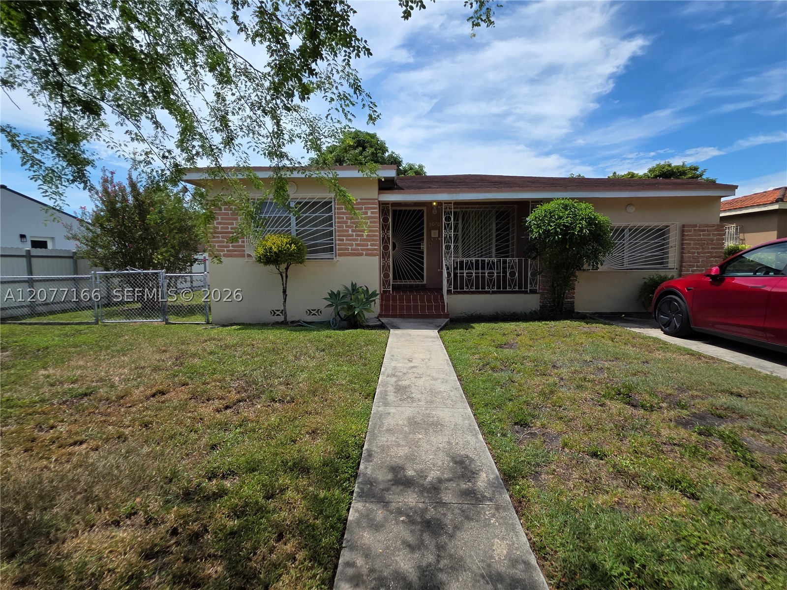 3070 Nw 6th St Property Photo 3