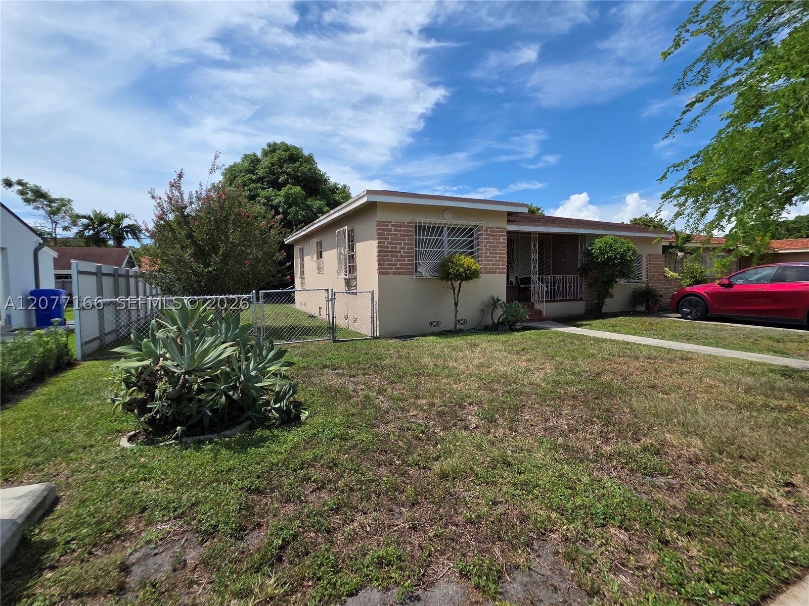 3070 Nw 6th St Property Photo 5