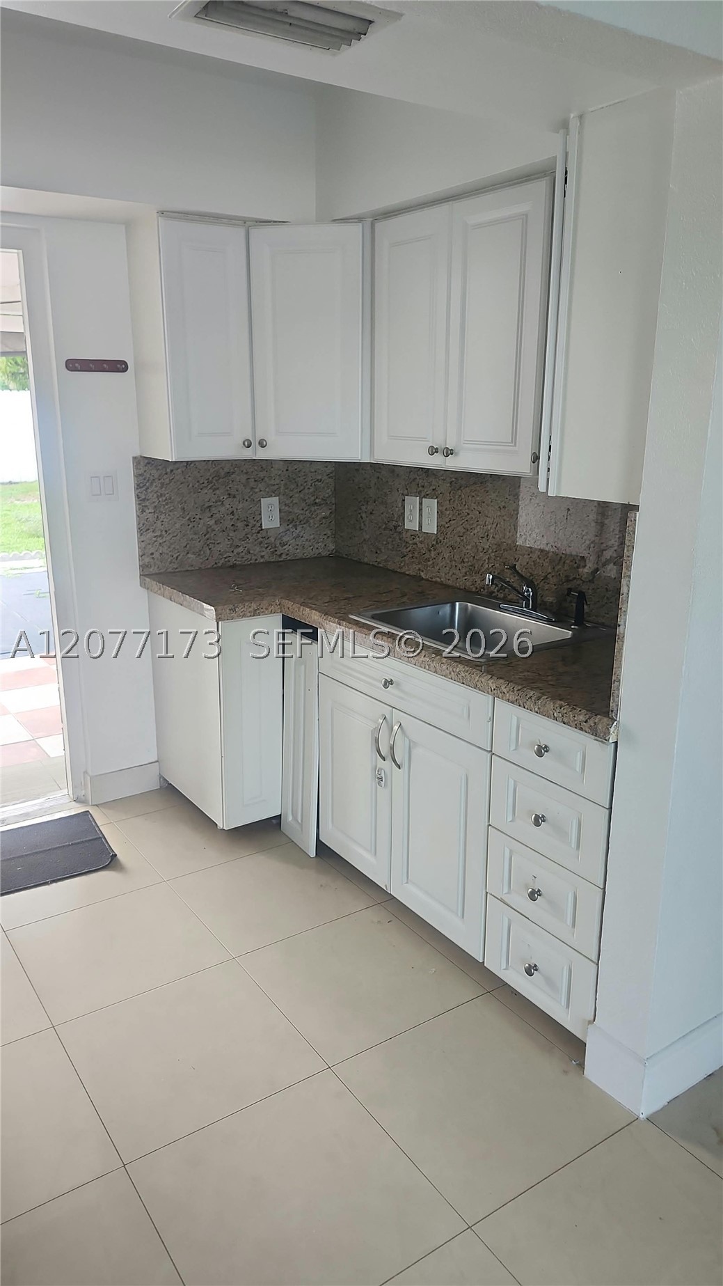 11285 Sw 43rd St Property Photo 6
