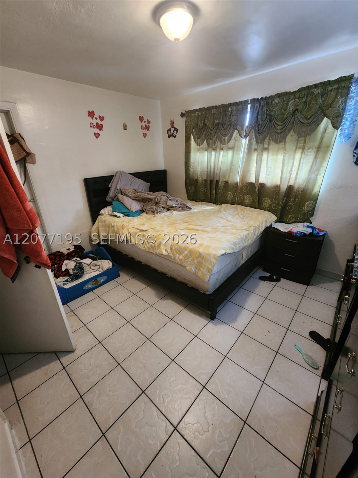 664 W 29th St 6 Property Photo 15