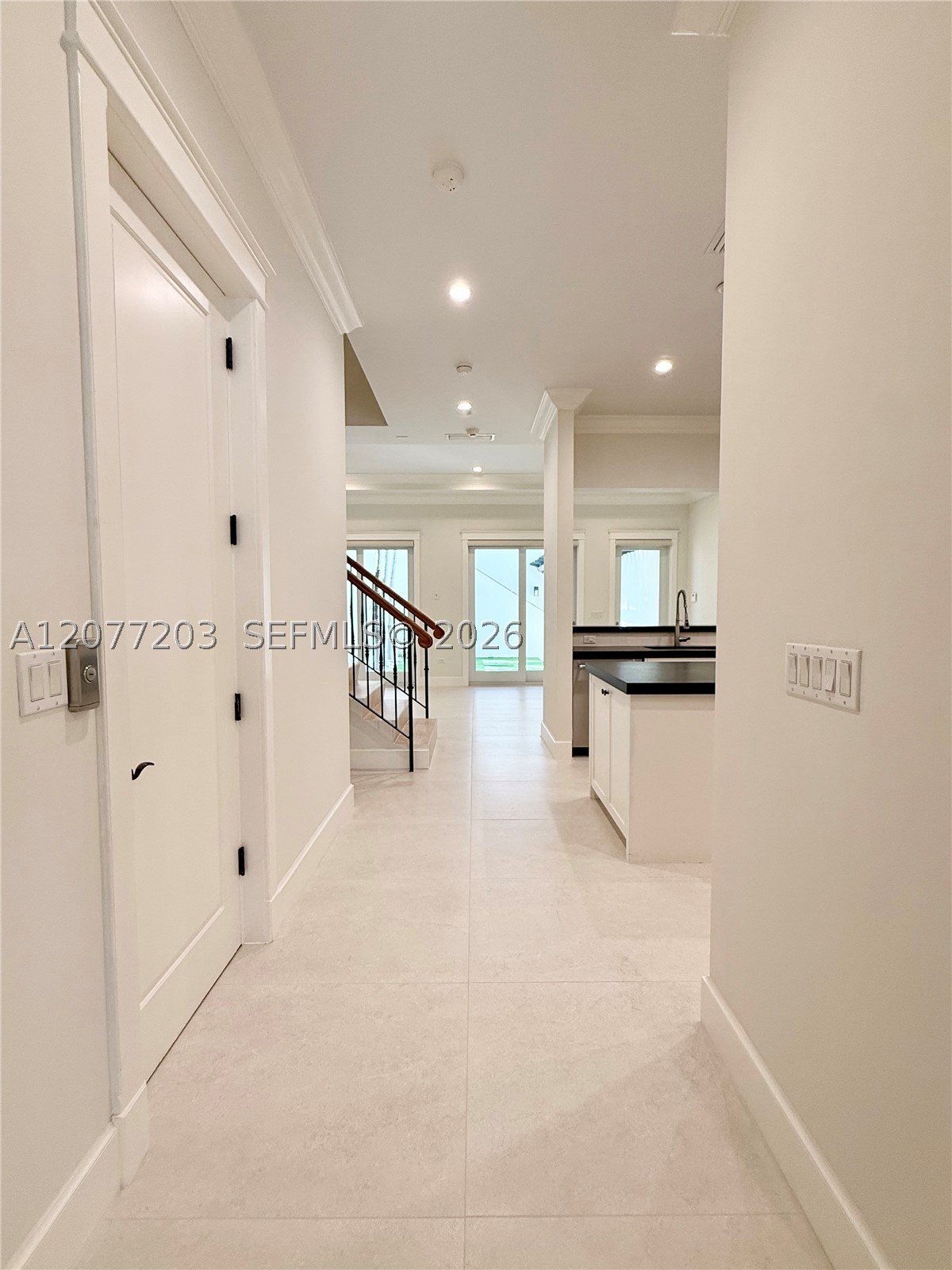 530 Valencia Ave 3 Property Photo 7