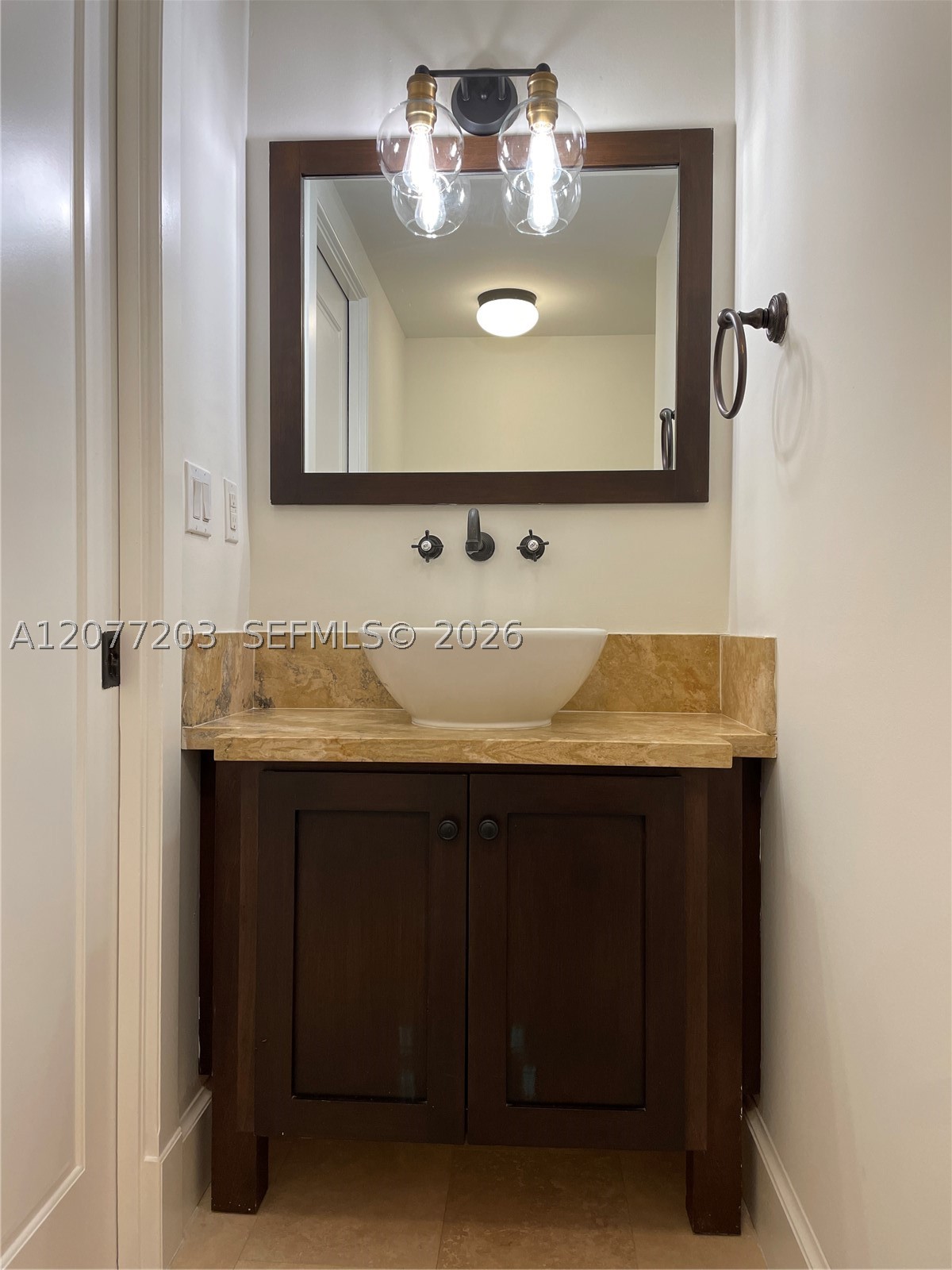 530 Valencia Ave 3 Property Photo 18