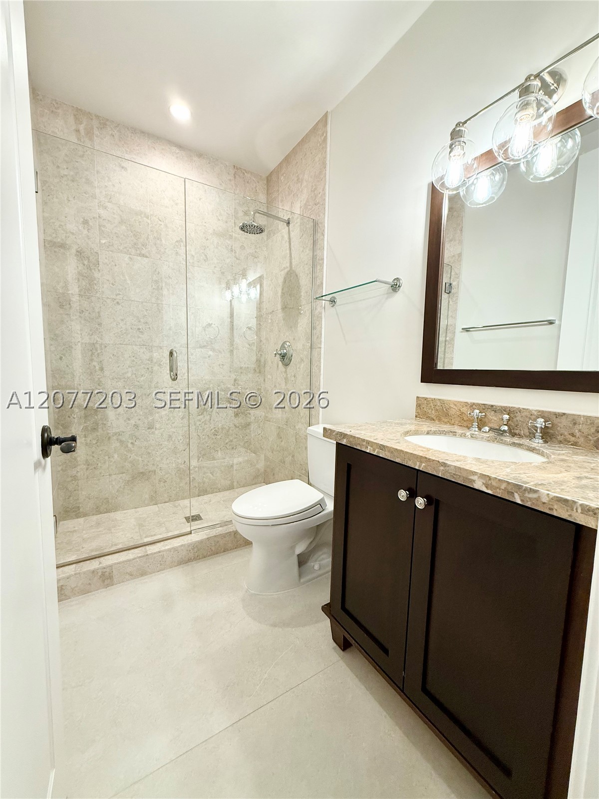 530 Valencia Ave 3 Property Photo 37