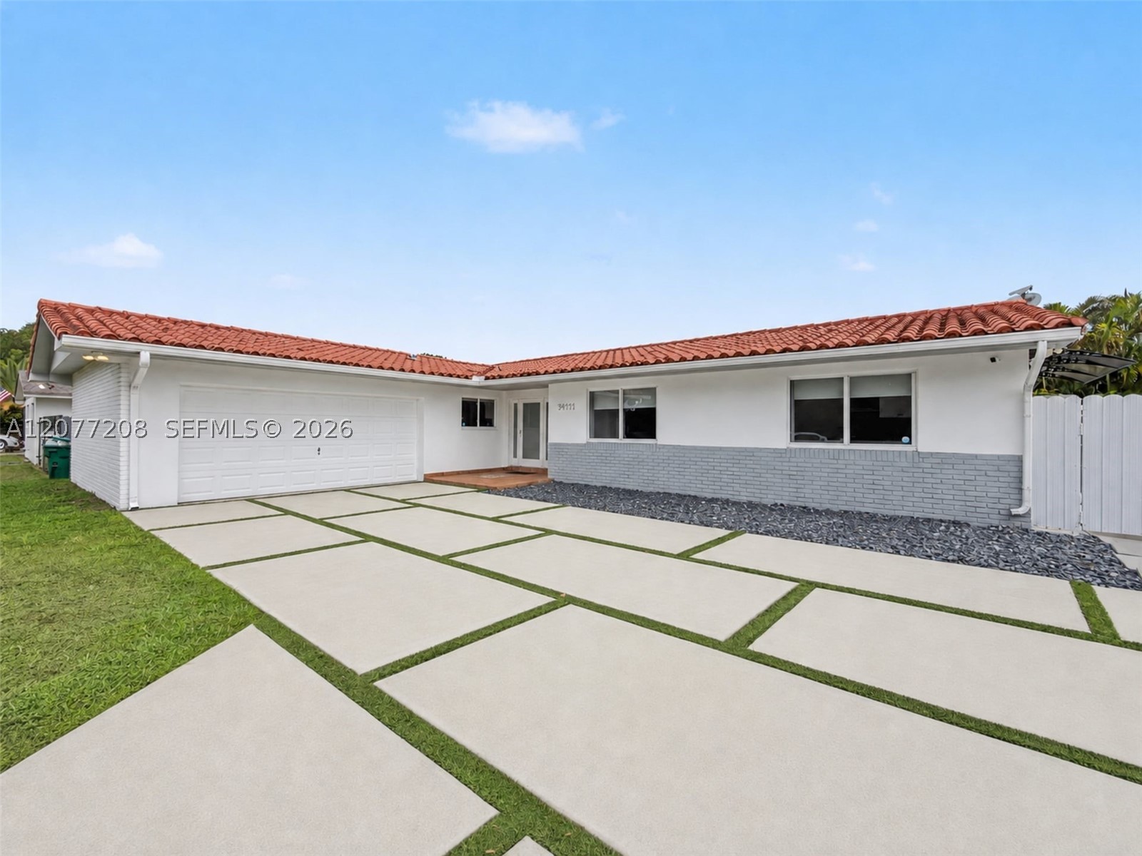 14111 SW 75th St Property Photo 1