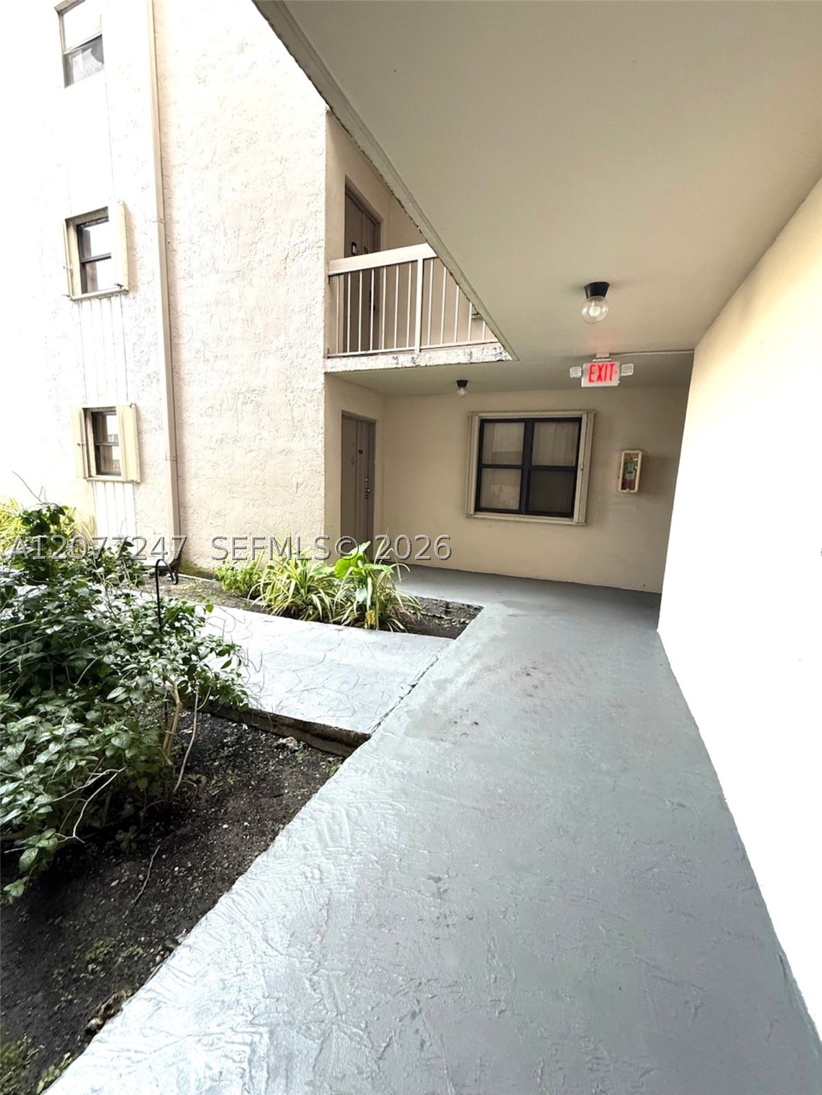 1121 Sw 122nd Ave 107-2 Property Photo 57