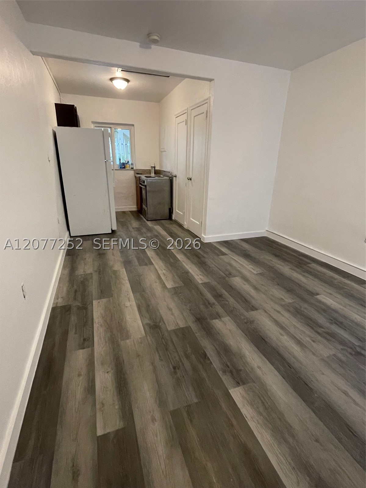 430 Sw 6th Ave 2 Property Photo 2