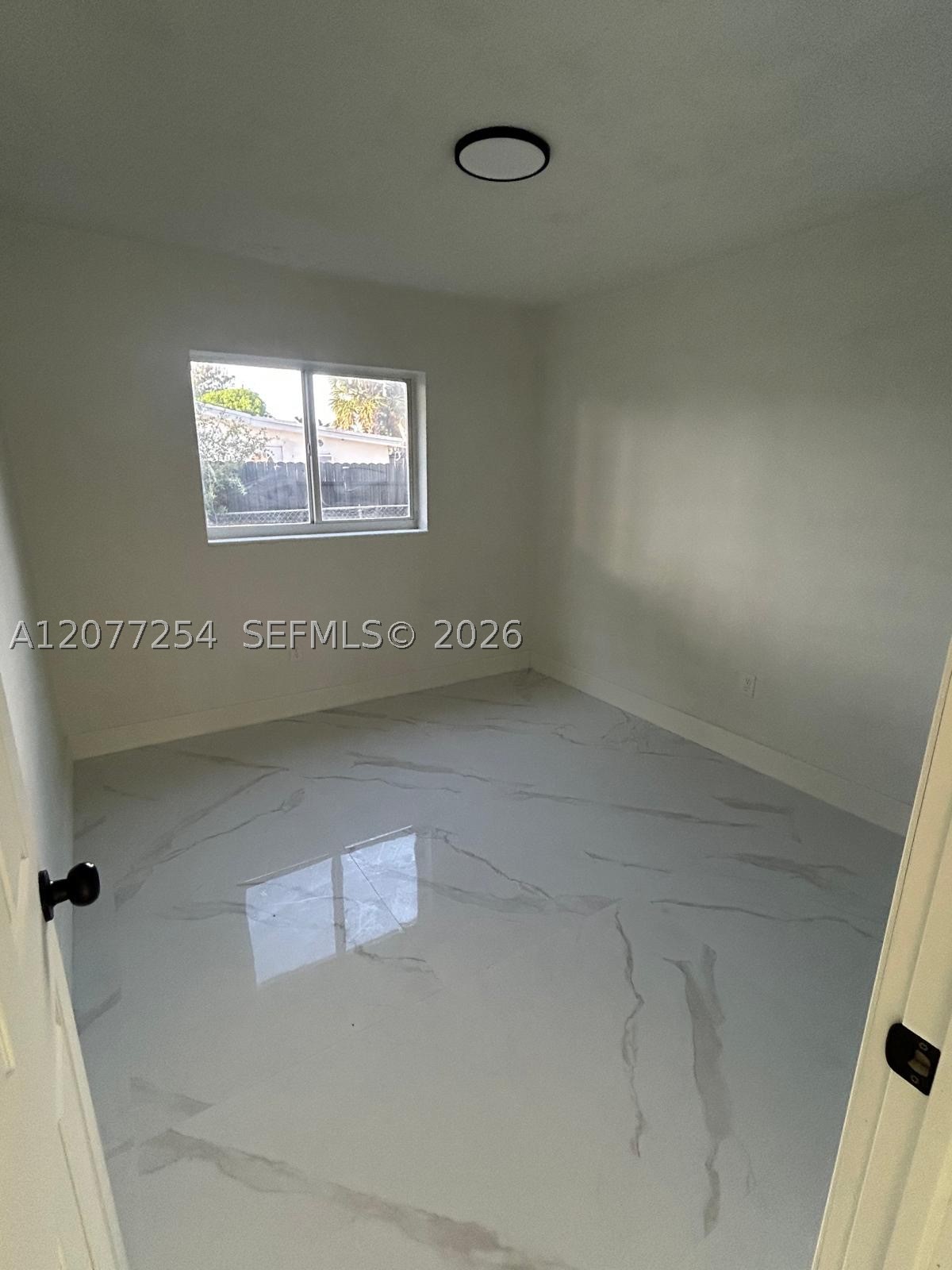 20532 Nw 22nd Ct Property Photo 2