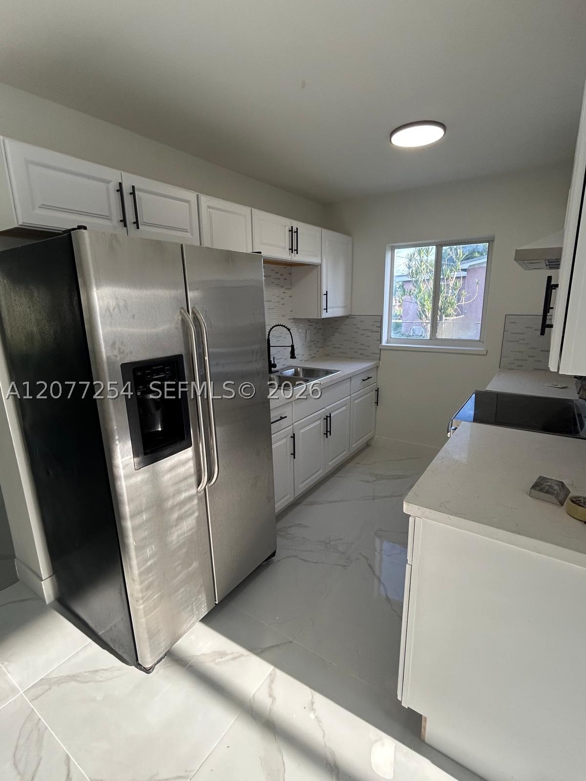 20532 Nw 22nd Ct Property Photo 4