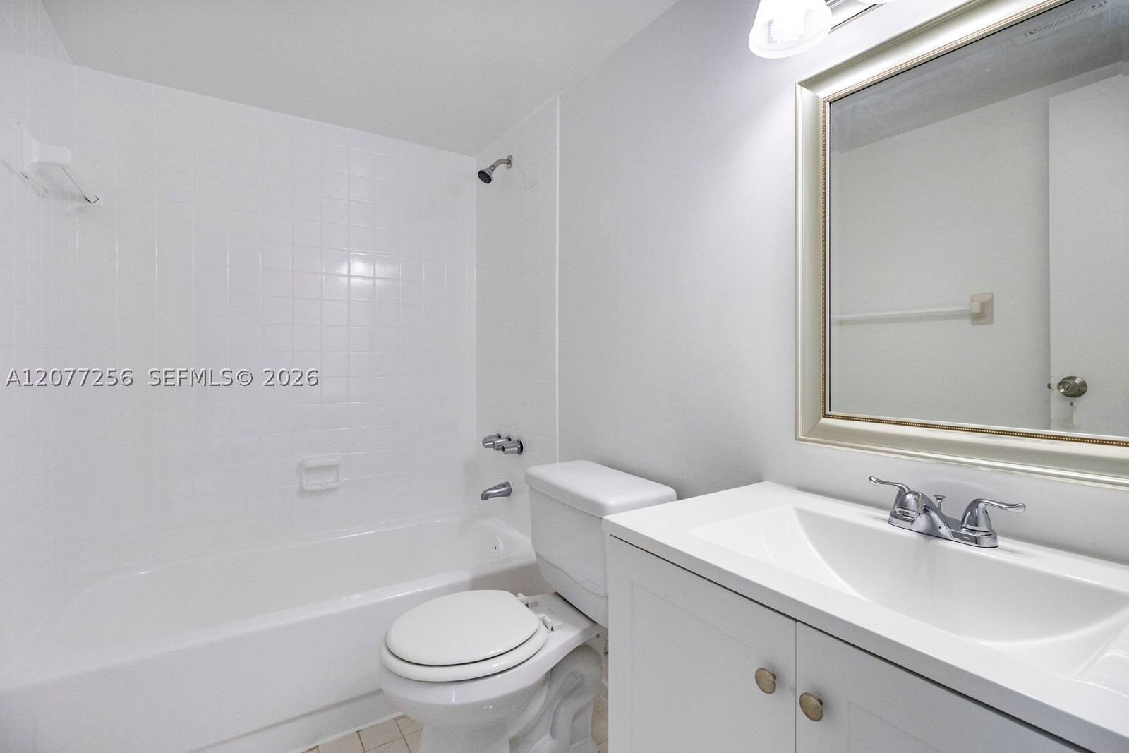 2940 Forest Hills Blvd C3n Property Photo 23
