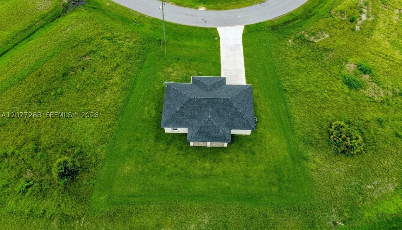 9019 E Crow Cir Property Photo 3