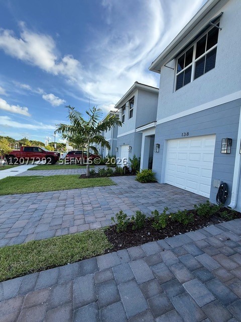 142 Ne 14th Ter Property Photo 2