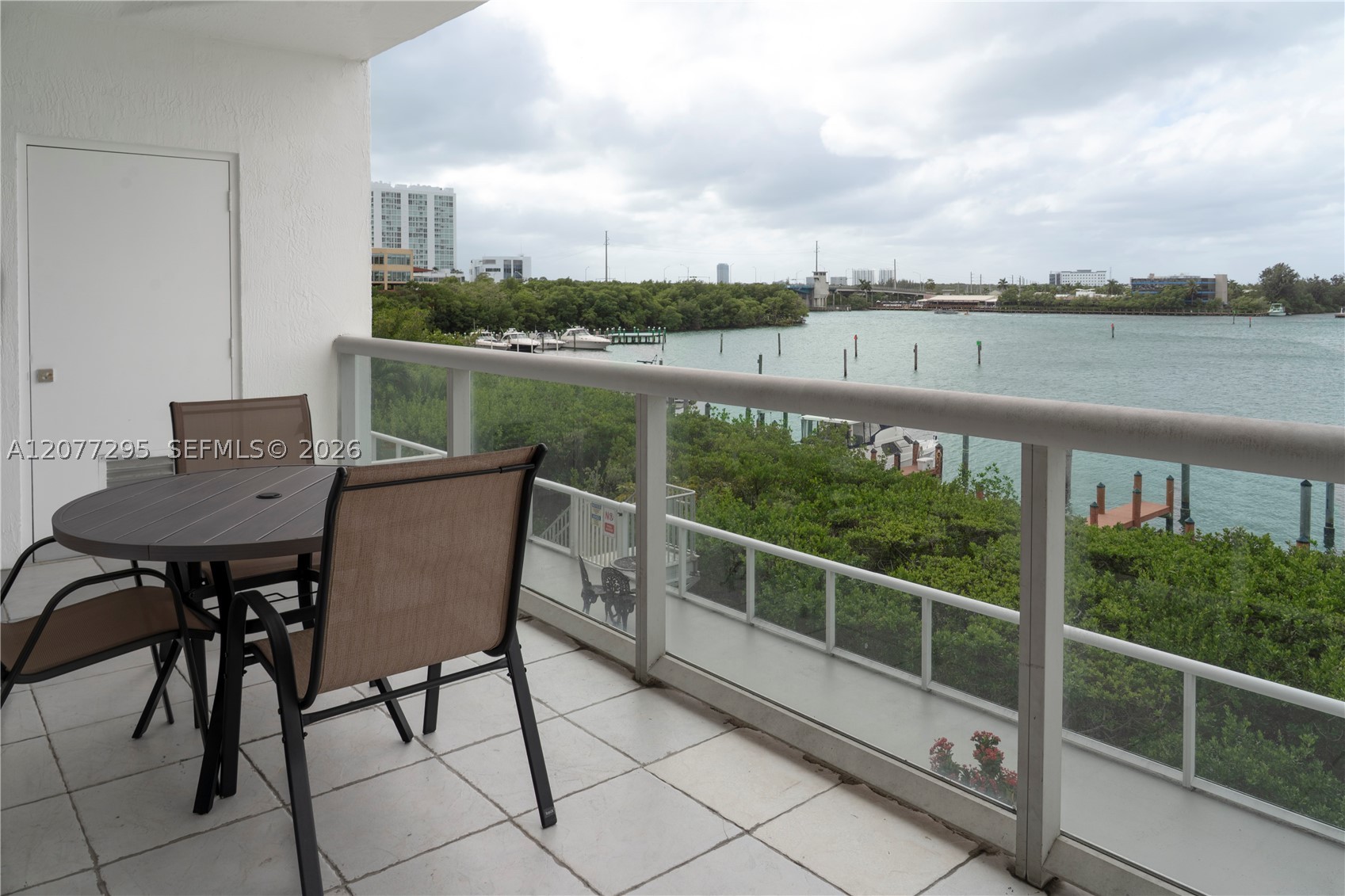 17050 N Bay Rd 406 Property Photo 1