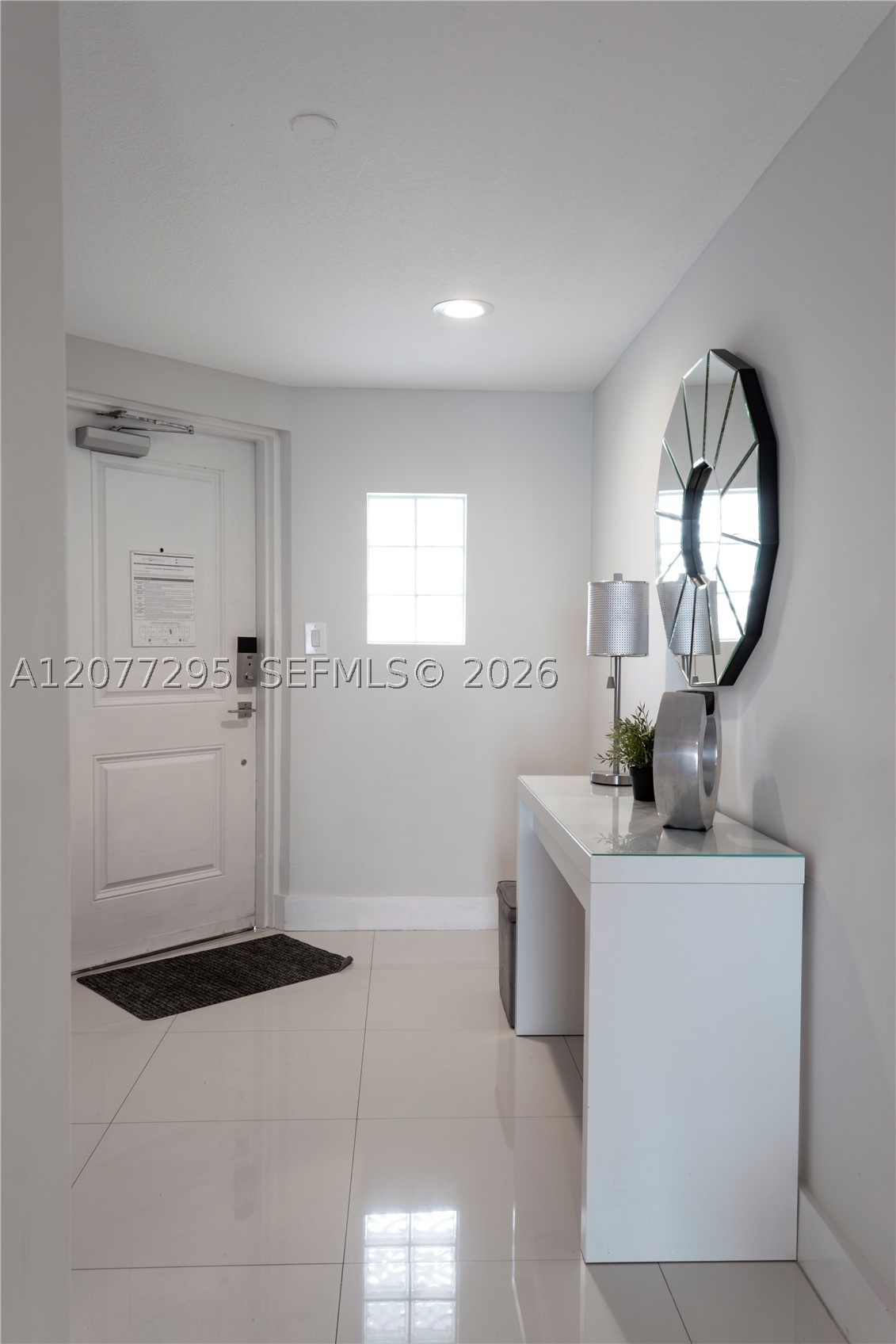 17050 N Bay Rd 406 Property Photo 4