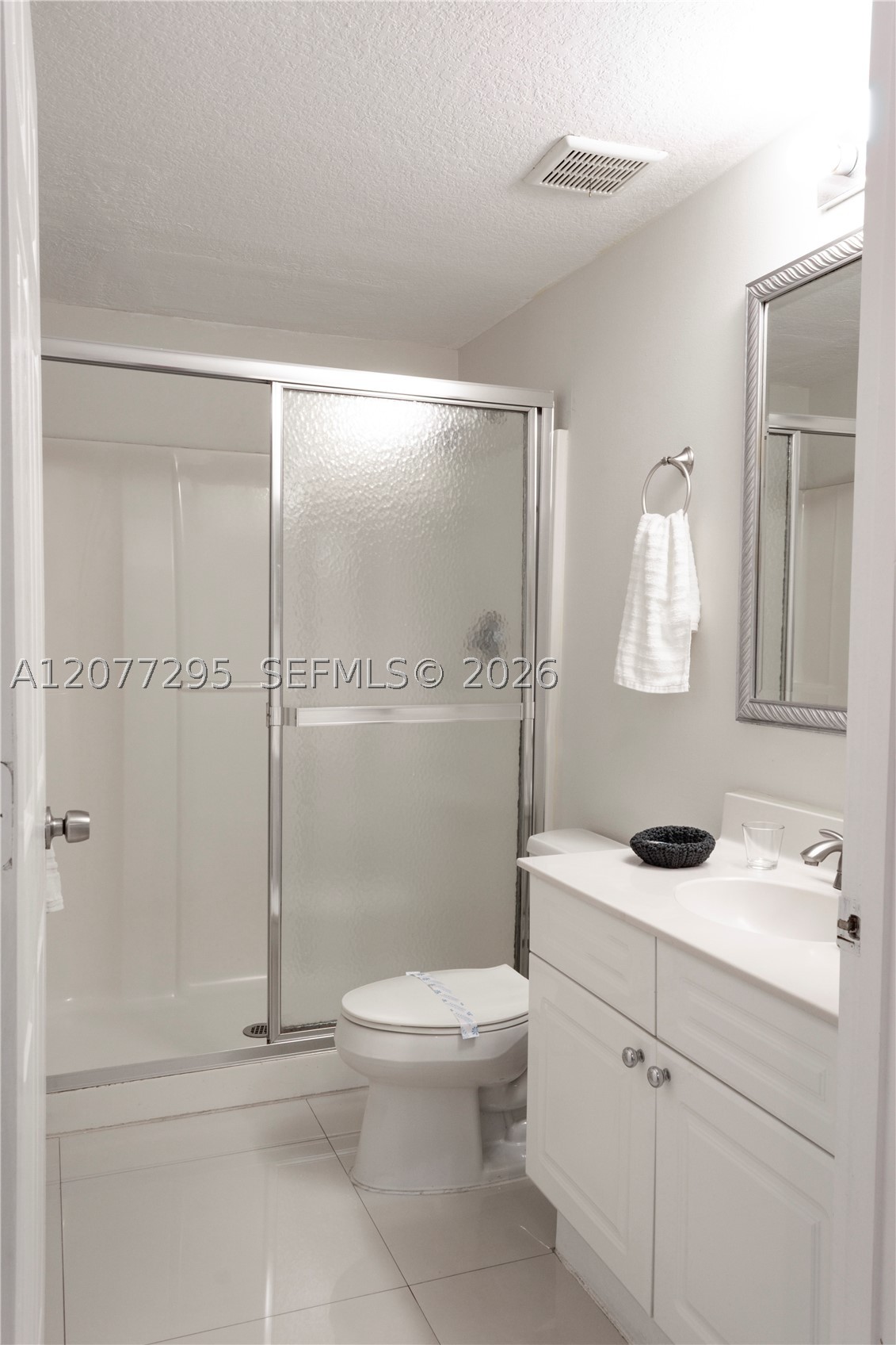 17050 N Bay Rd 406 Property Photo 33